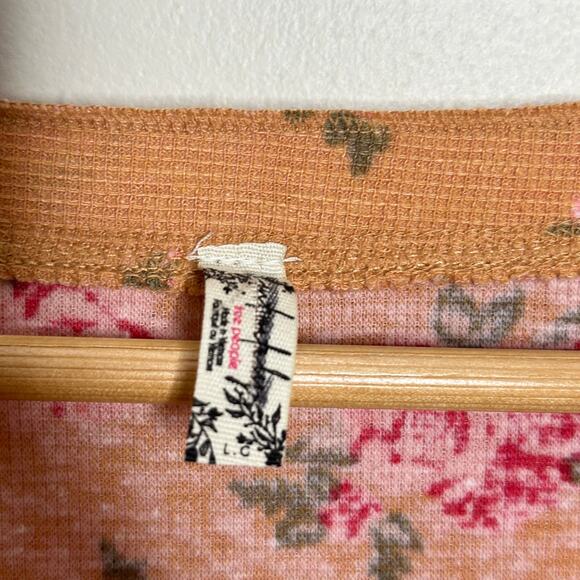 FREE PEOPLE Dylan Thermal Printed Floral Bodysuit Orange Pink Floral Sz L {3F9} - Picture 4 of 5